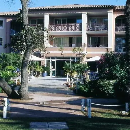 Hotel La Pinede 3*