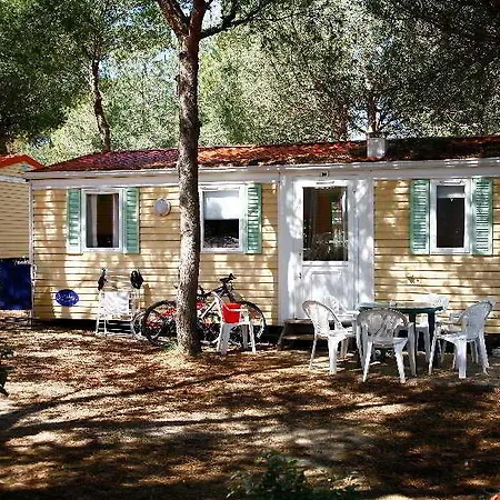 La Pinede 3*